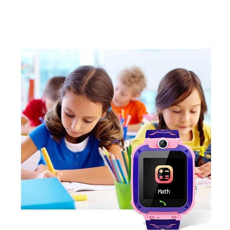 Montre Intelligente Pour Enfants Avec Système SOS De  Traçage - ACOM Electronics